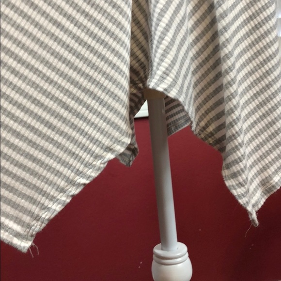 Altar’d State Gray/white hooded tunic - Picture 5 of 5